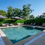 Sentimento Sea Breeze Hotell