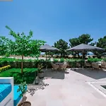 Sentimento Sea Breeze Hotell