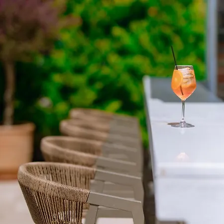 Sentimento Sea Breeze Hotel *